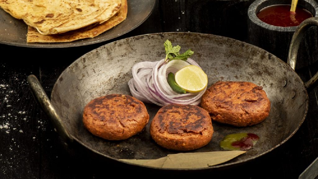 Must-Try cuisines while exploring India 